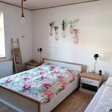 Apartman Trstinka Trstene ภายนอก รูปภาพ